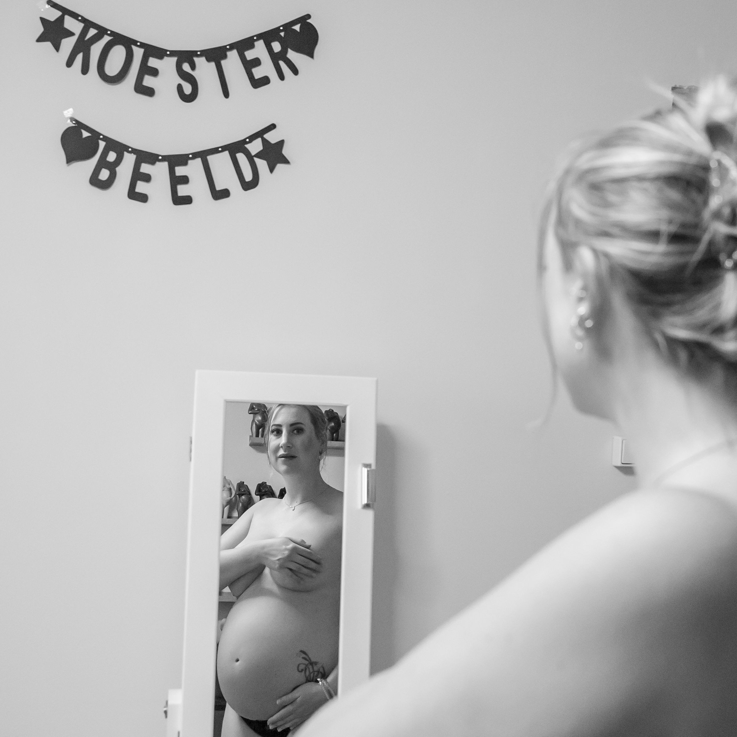 KOESTERBEELD-HOUDING